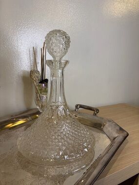 Vintage Decor Piece Cut Glass Decanter with Diamond Cut Pattern - Clear